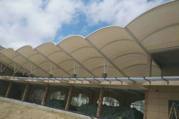 搭建煤棚使用膜材加工：節約時間，提升效率